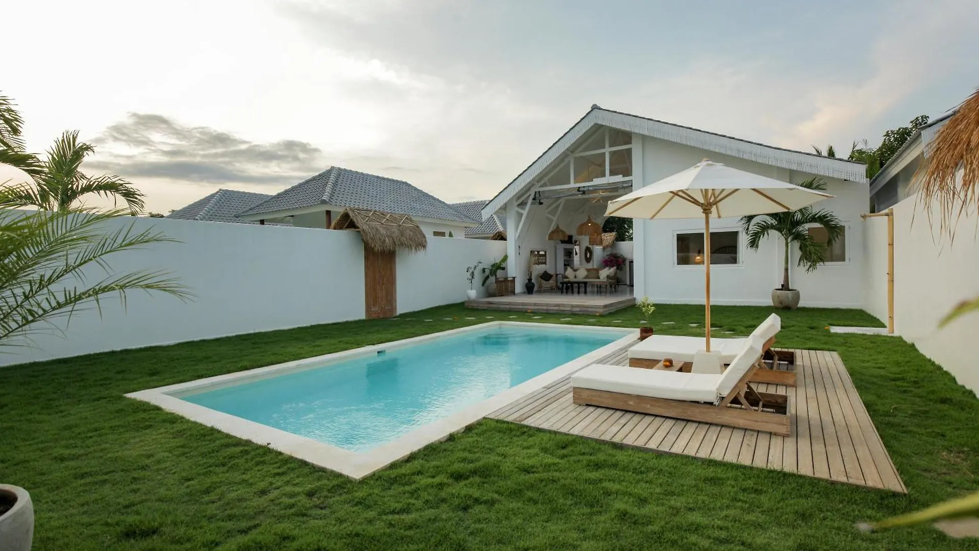 The Bingin Beach Villas' Private Villas Улувату Индонезия